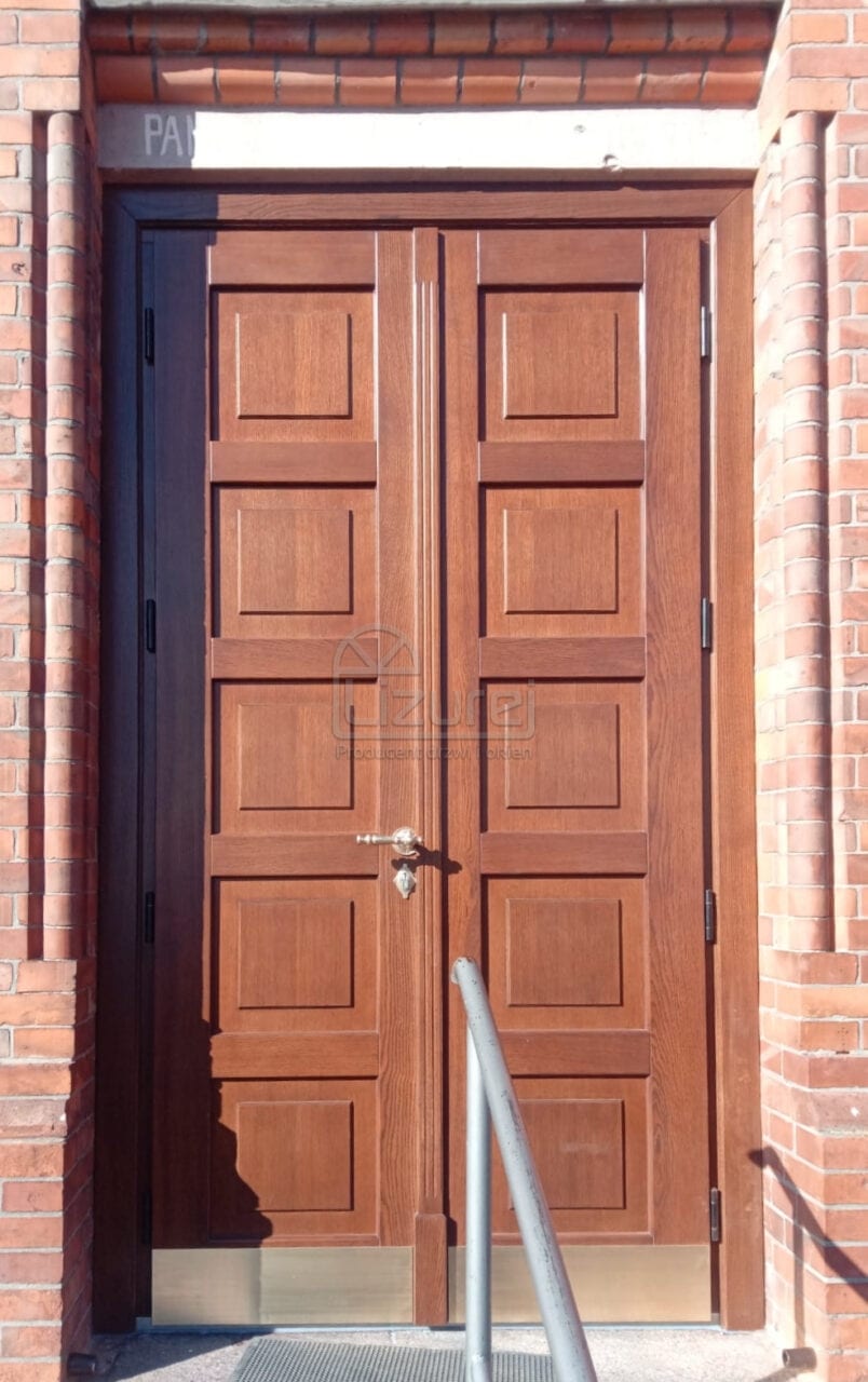 Drzwi zewnętrzne drewniane kościoła dębowe LZ639