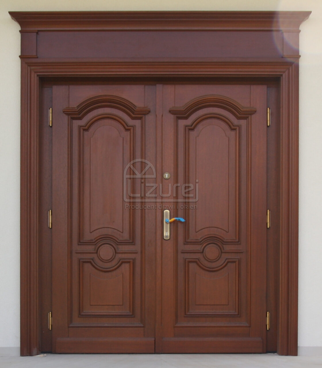 Drzwi drewniane dwuskrzydłowe drewniane z oparową i Gzymsem LZ723